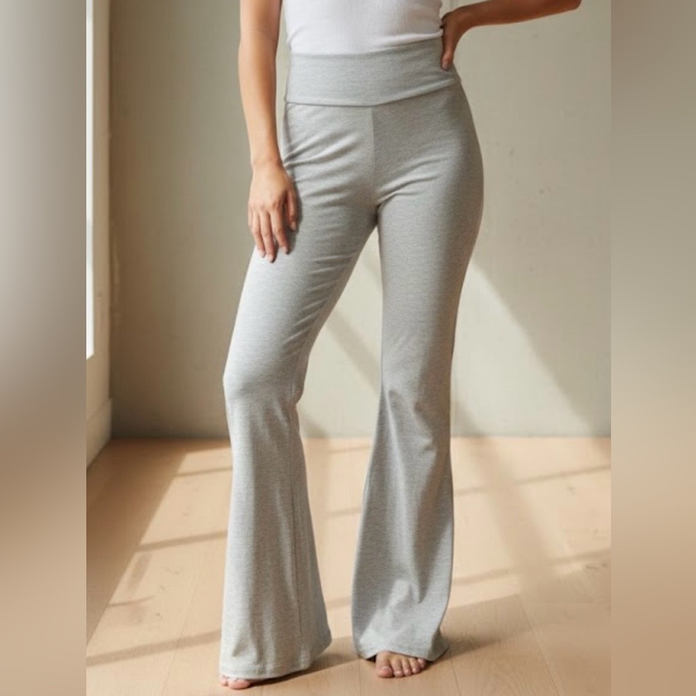 Forever 21 Light Gray Flare Pants size S NWOT
